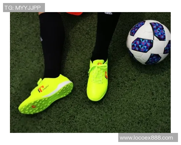 球星因穿烂足球鞋成焦点揭示运动员鞋品背后不为人知的故事